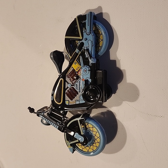 Black Retro motorcycle tin toy collectible motorcycle approx 6 " long - Picture 5 of 5